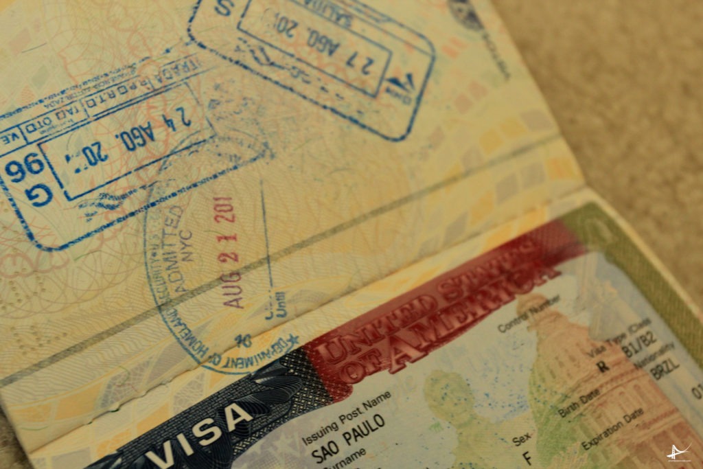 Emissão de visto americano para brasileiros bate recorde em 2023