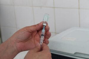 Feira inicia vacinação contra gripe para pessoas acima de 6 meses