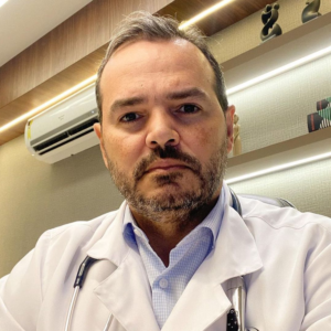 Dr. André Guimarães