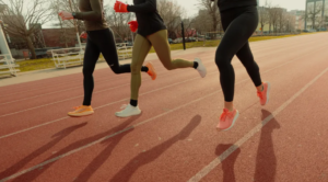 Quais as vantagens de participar de um grupo de corrida? Pesquisa responde