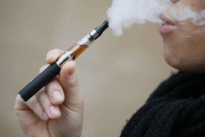 Um em cada 9 adolescentes usa cigarro eletrônico no Brasil