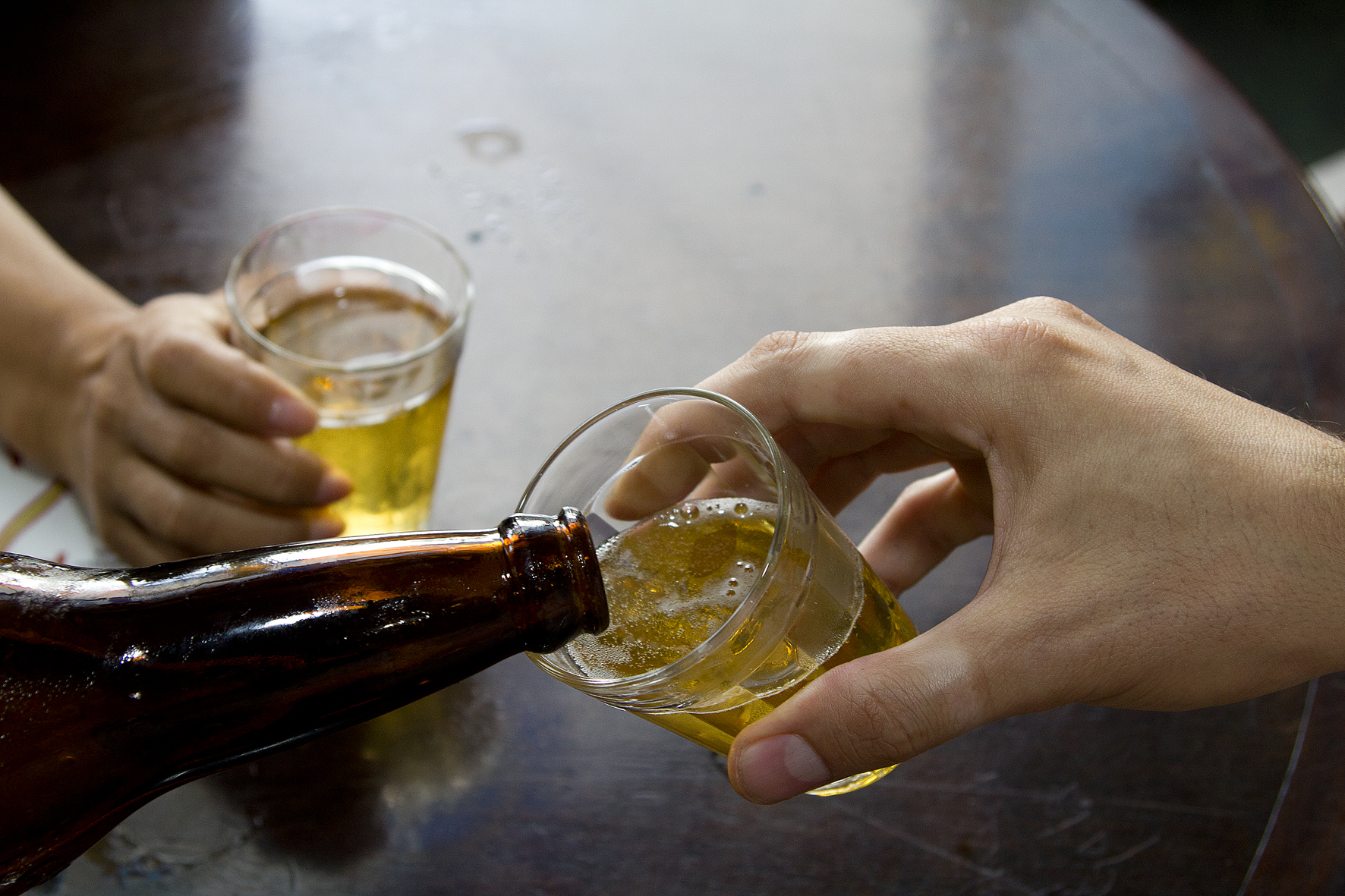 Álcool impacta mais a tomada de decisões em homens do que em mulheres