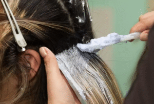 Anvisa alerta sobre uso do formol como alisante de cabelos