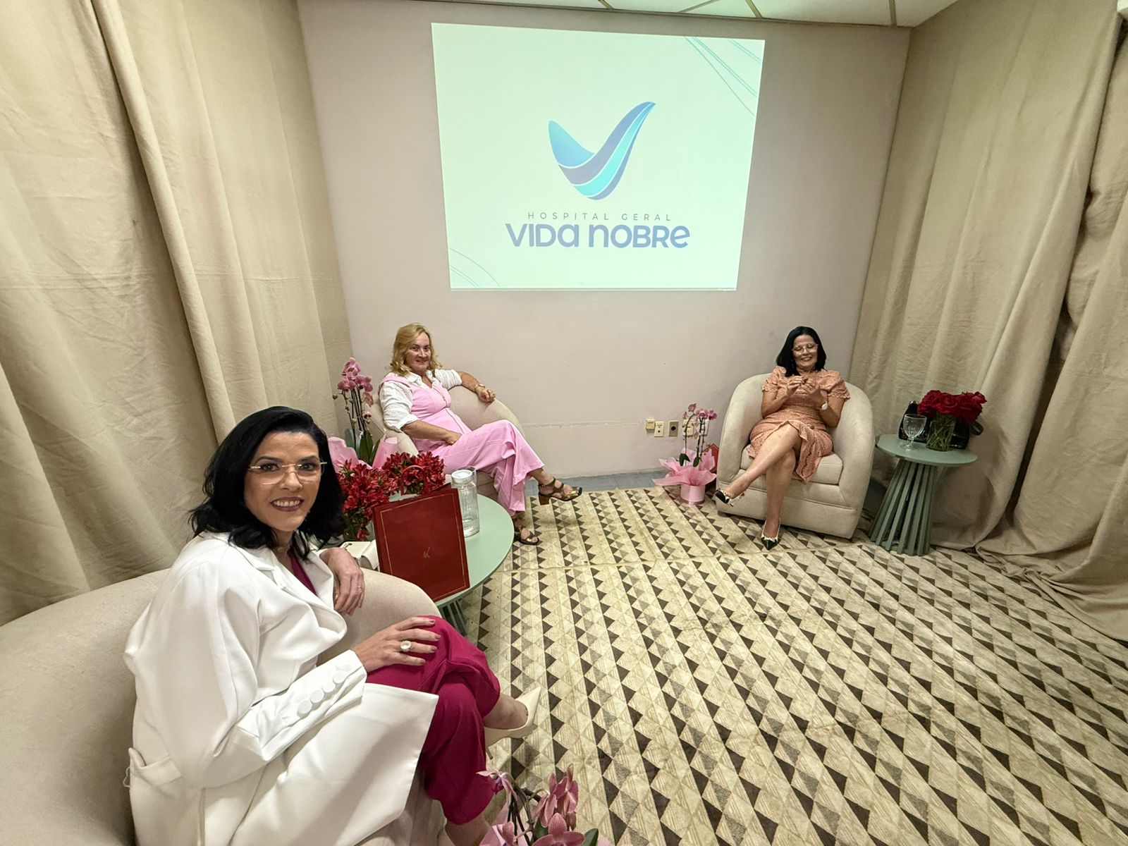 Rede Vida Nobre promove roda de conversa sobre o Outubro Rosa e destaca pilares para a prevenção do câncer de mama