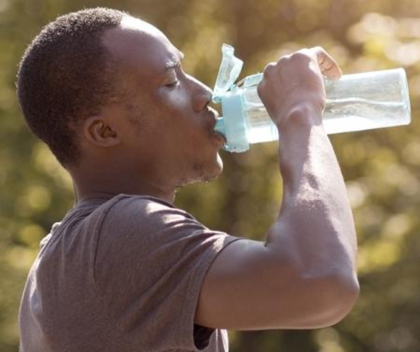 Calor intenso e desidratação: mesmo leve, condição pode comprometer memória e concentração