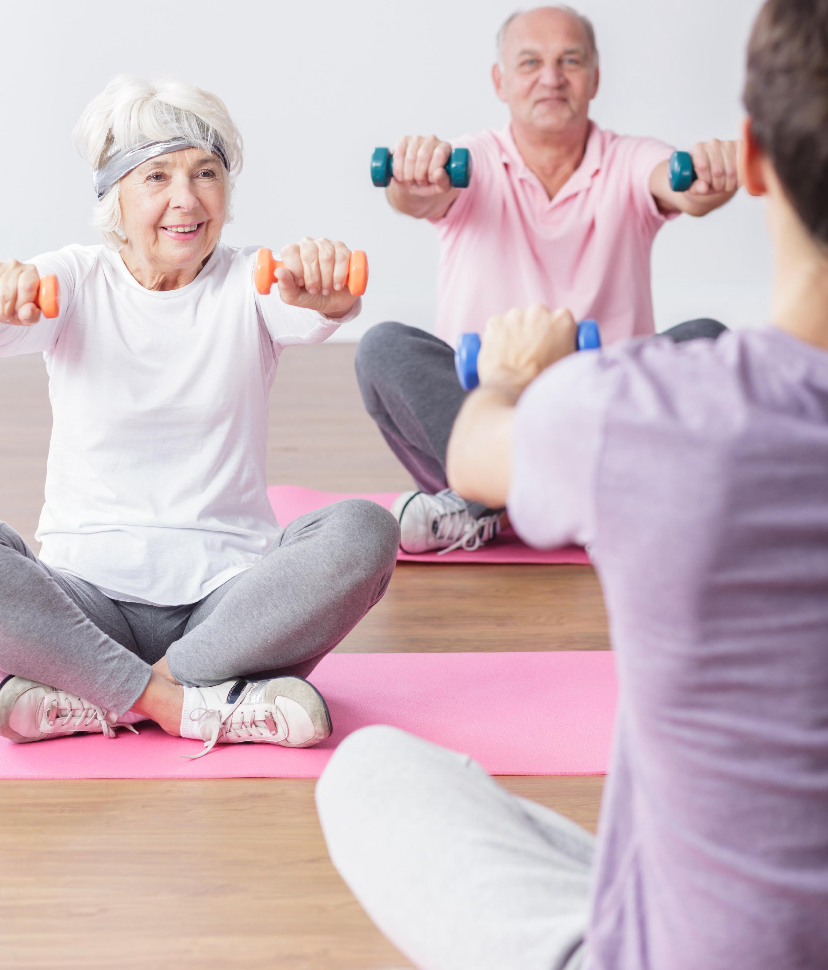 Nem caminhar nem nadar: o treino que todos devem fazer após os 60