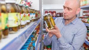 Comer bem começa no rótulo: o que você precisa observar antes de comprar