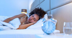 Confira 5 alimentos saudáveis que você deve evitar antes de dormir